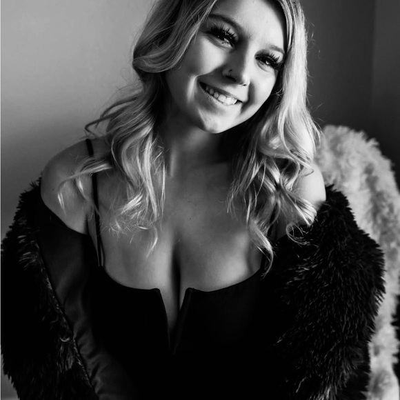 LIVE SHOW LISTING LIKE THIS TO BE NOTIFIED WHEN I GO LIVE!!!Tuesday - Wednesday - Picture 3 of 14